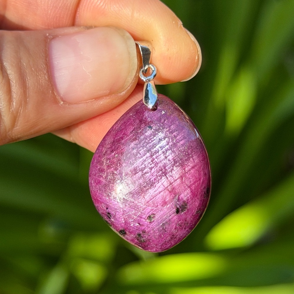 Sterling silver 925 stamped flashy ruby pendant 0469‎